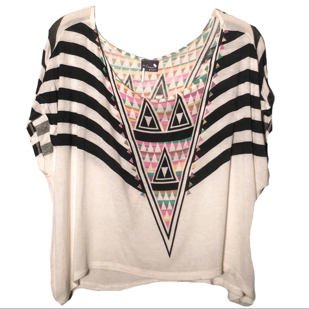 2/$10! Urban Outfitters Geometric Print Crop Tee